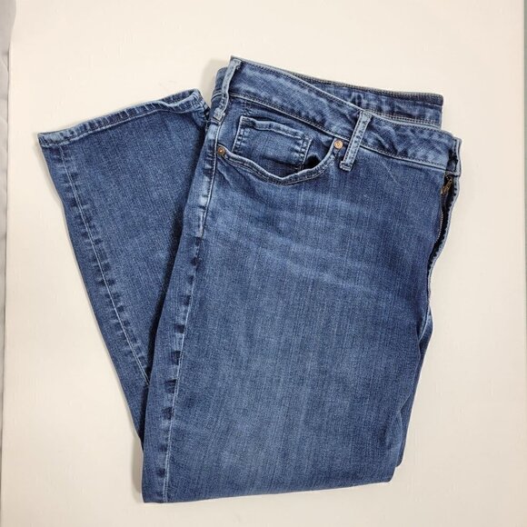 Silver Jean Suki Capri Women's Dark Wash Jeans in a Size 24x23.5 - Picture 8 of 11